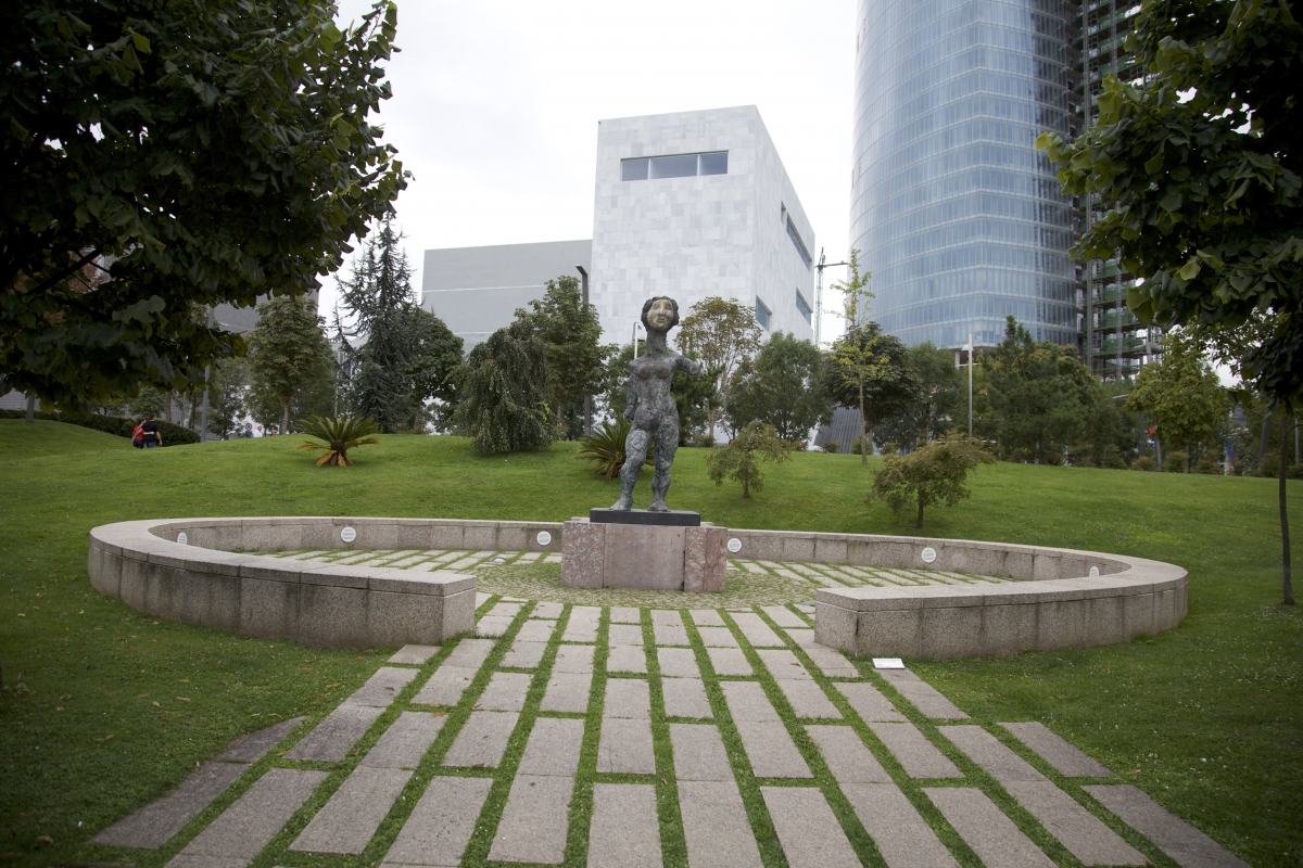 Авангардная скульптура Бильбао